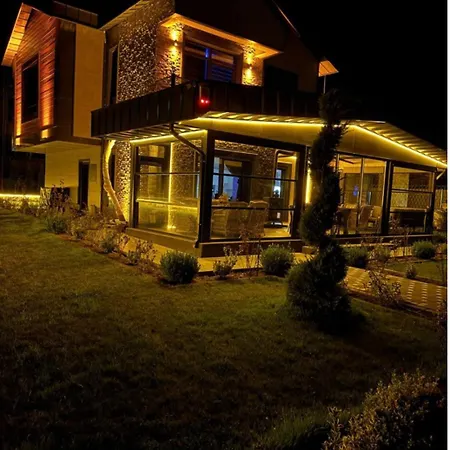 Villa Erciyes Yakin Luex