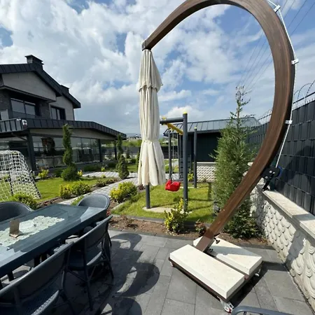 Erciyes Yakin Luex *