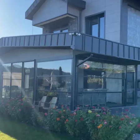 Erciyes Yakin Luex * Hacilar